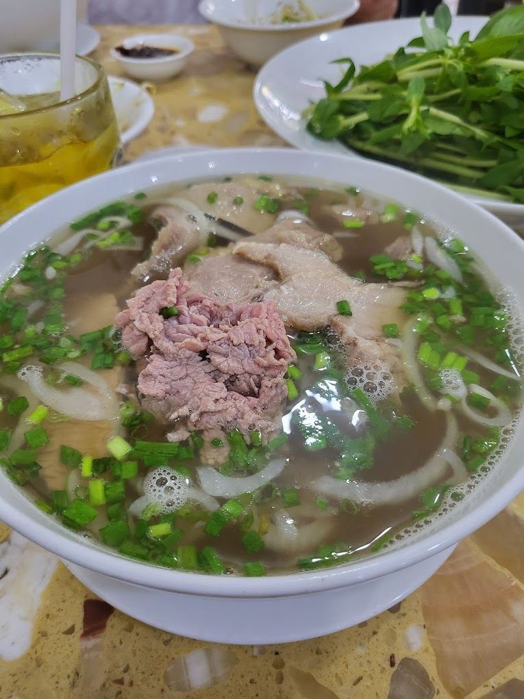 Phở Hùng Nguyễn Trãi