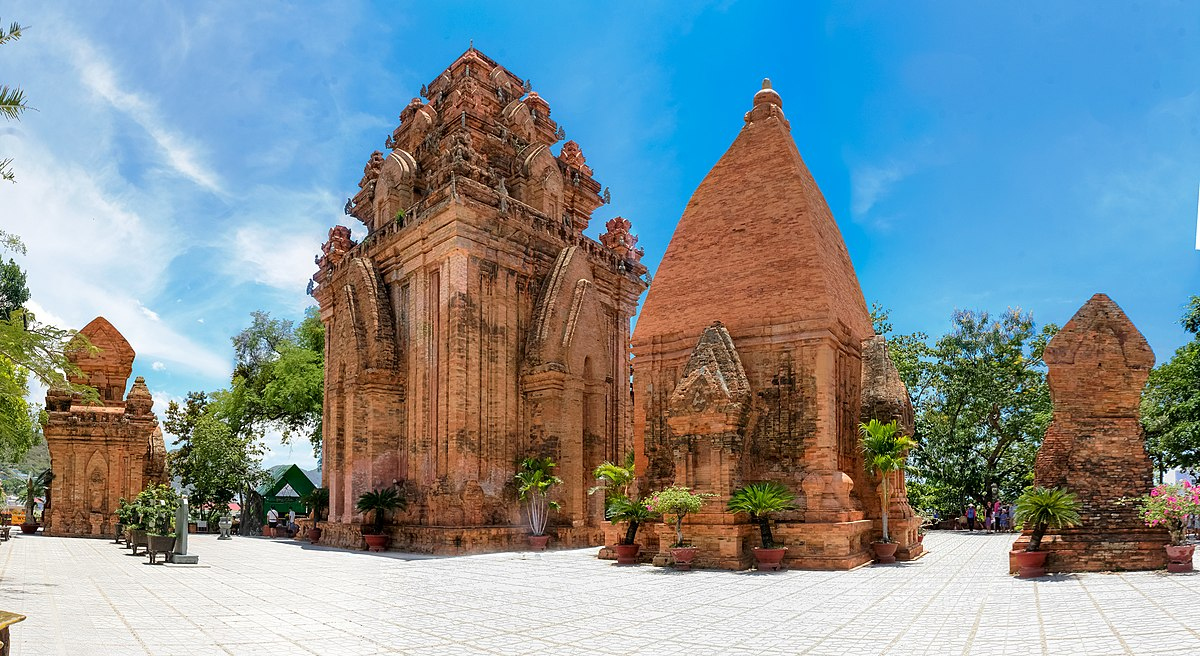 Tháp Bà Ponagar