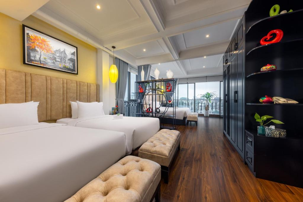 Golden Legend Boutique Hotel