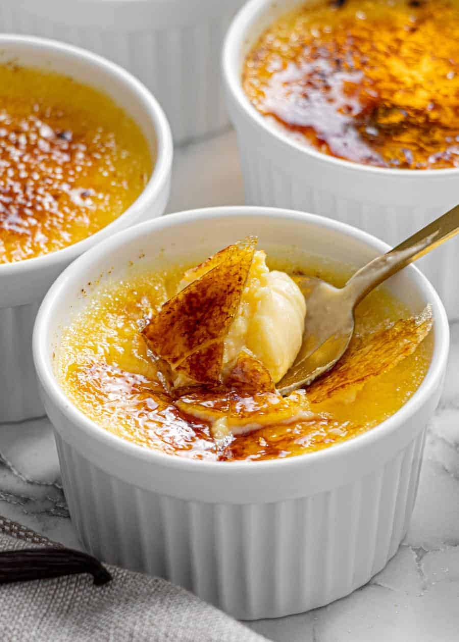 Thưởng thức Crème Brûlée