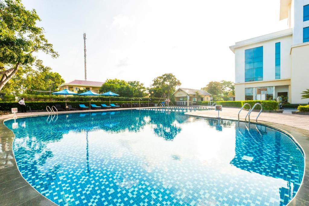 Muong Thanh Luxury Nhat Le Hotel