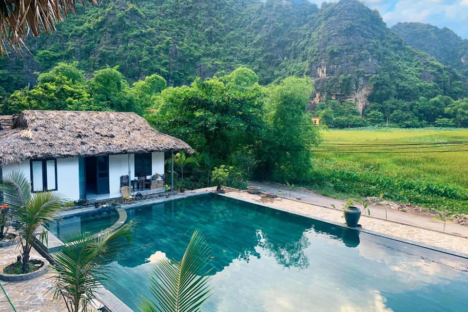 Top 12+ Resort Ninh Bình Đẹp Nhất, Gần Gũi Thiên Nhiên