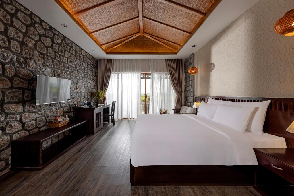 Athena Premier Resort Ninh Bình