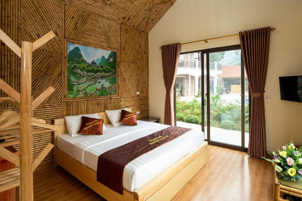 HoangLong Riverside Homestay