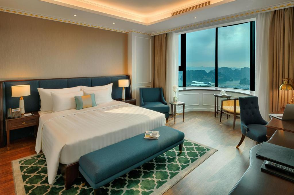 FLC Halong Bay Golf Club & Luxury Resort