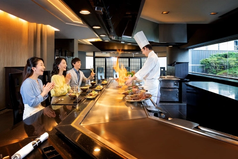 Teppanyaki là gì? Nghệ thuật ẩm thực Nhật Bản độc đáo